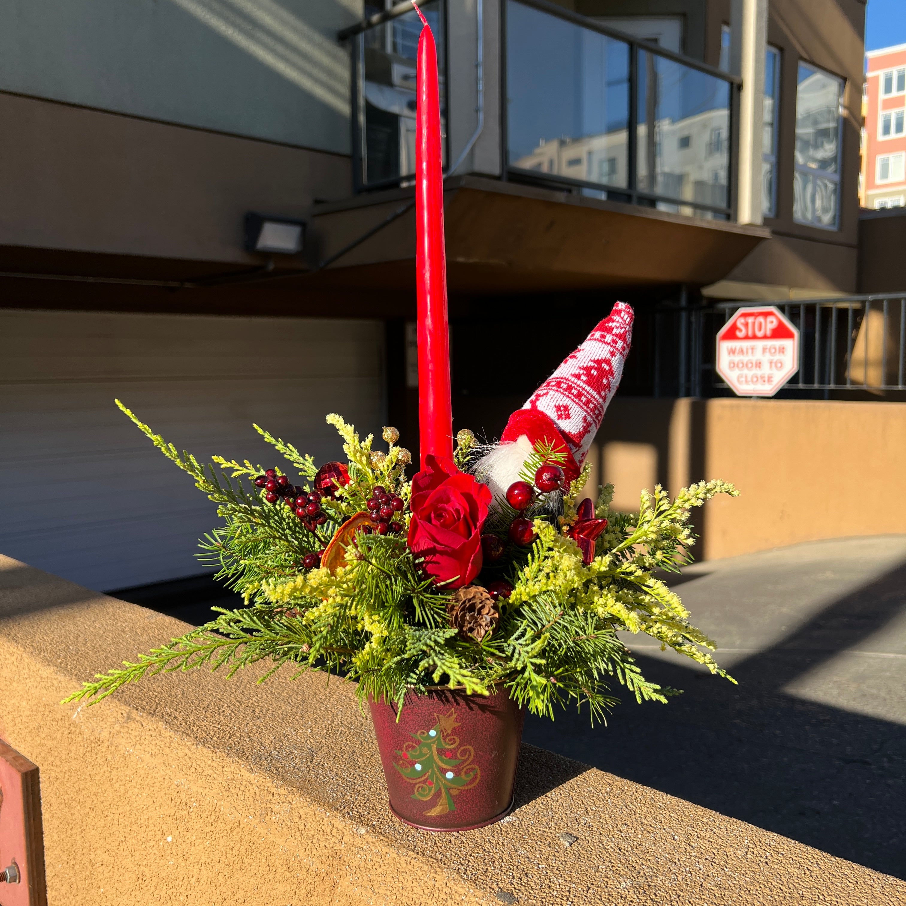 Christmas Arrangement Bouquet Mix