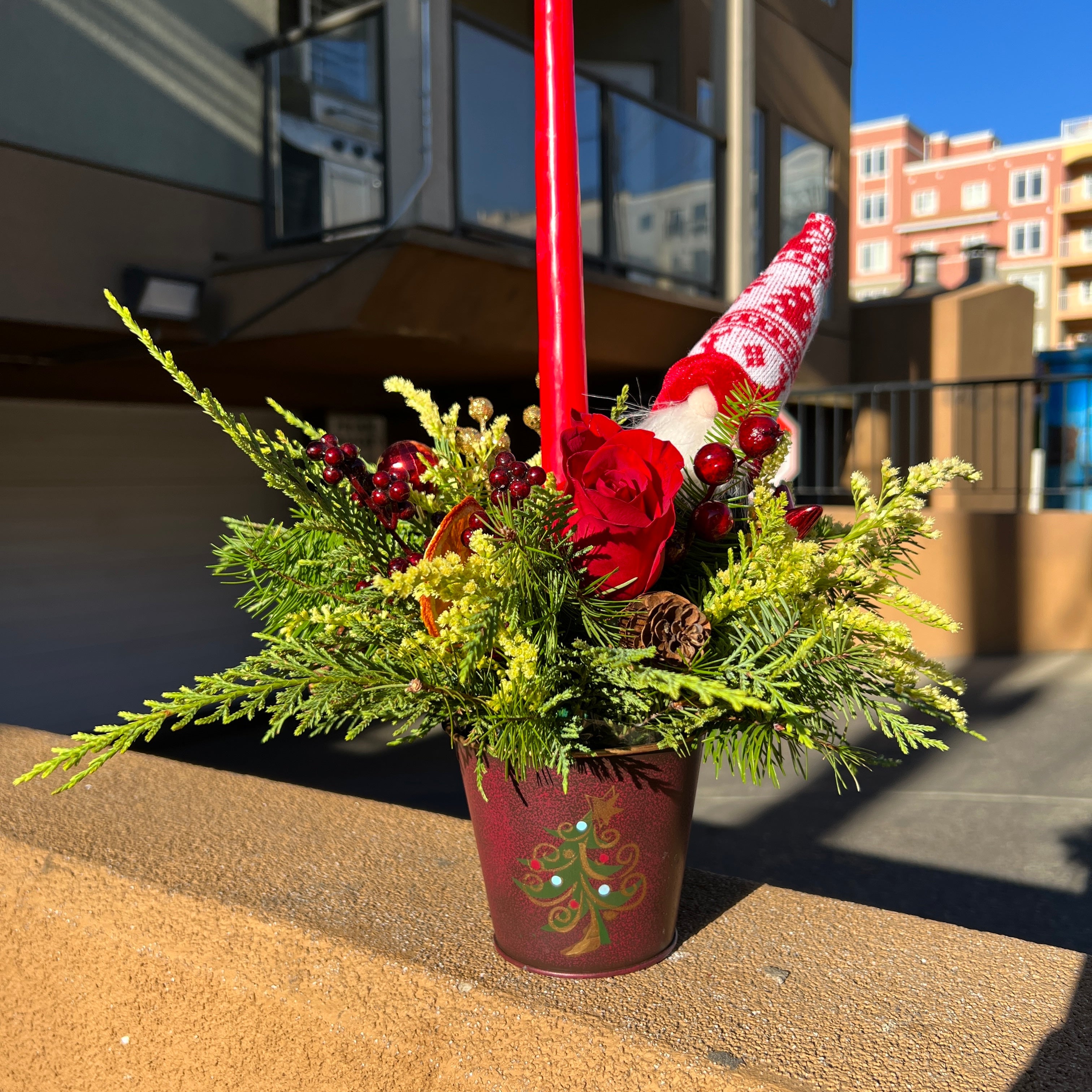 Christmas Arrangement Bouquet Mix