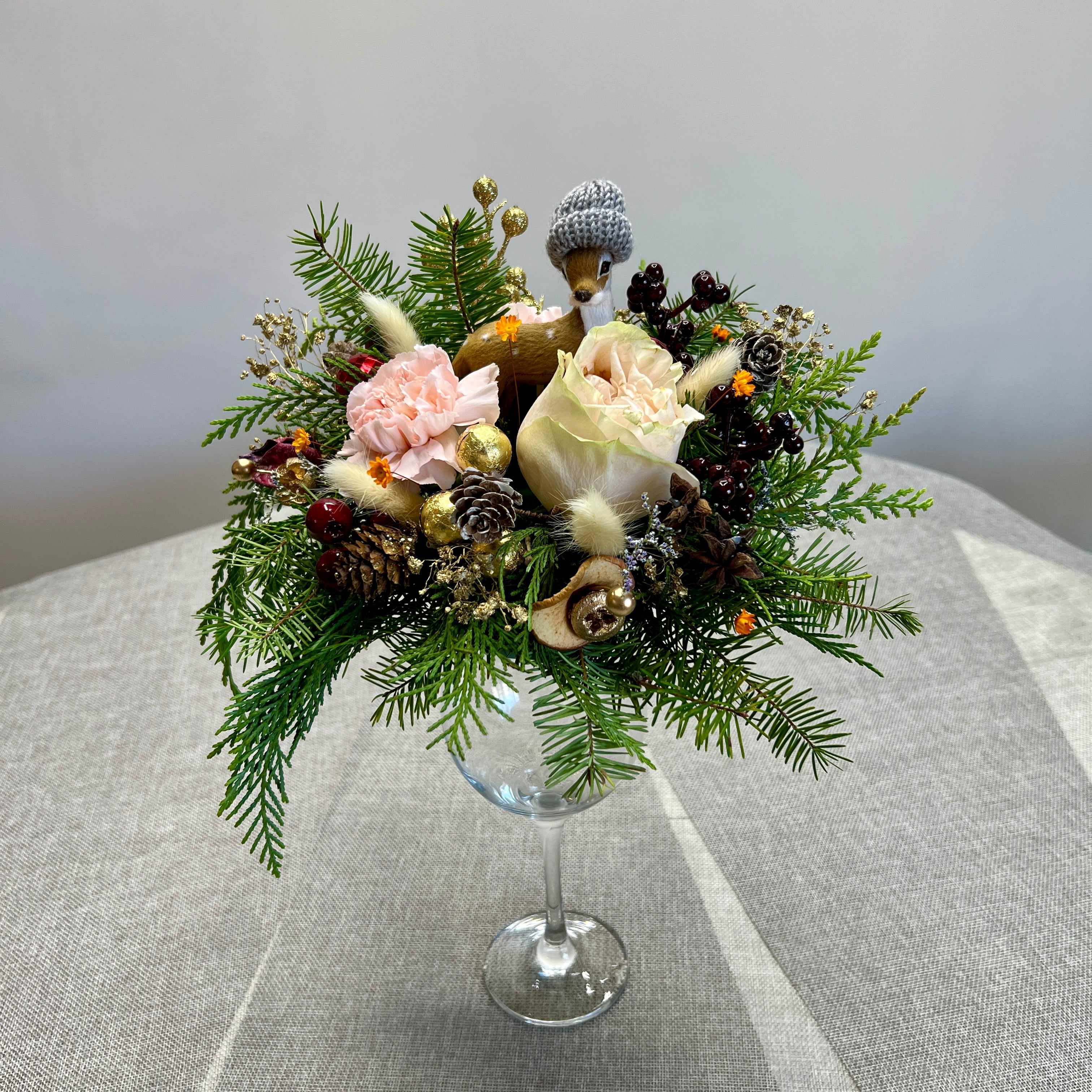 Christmas Arrangement - elegant details