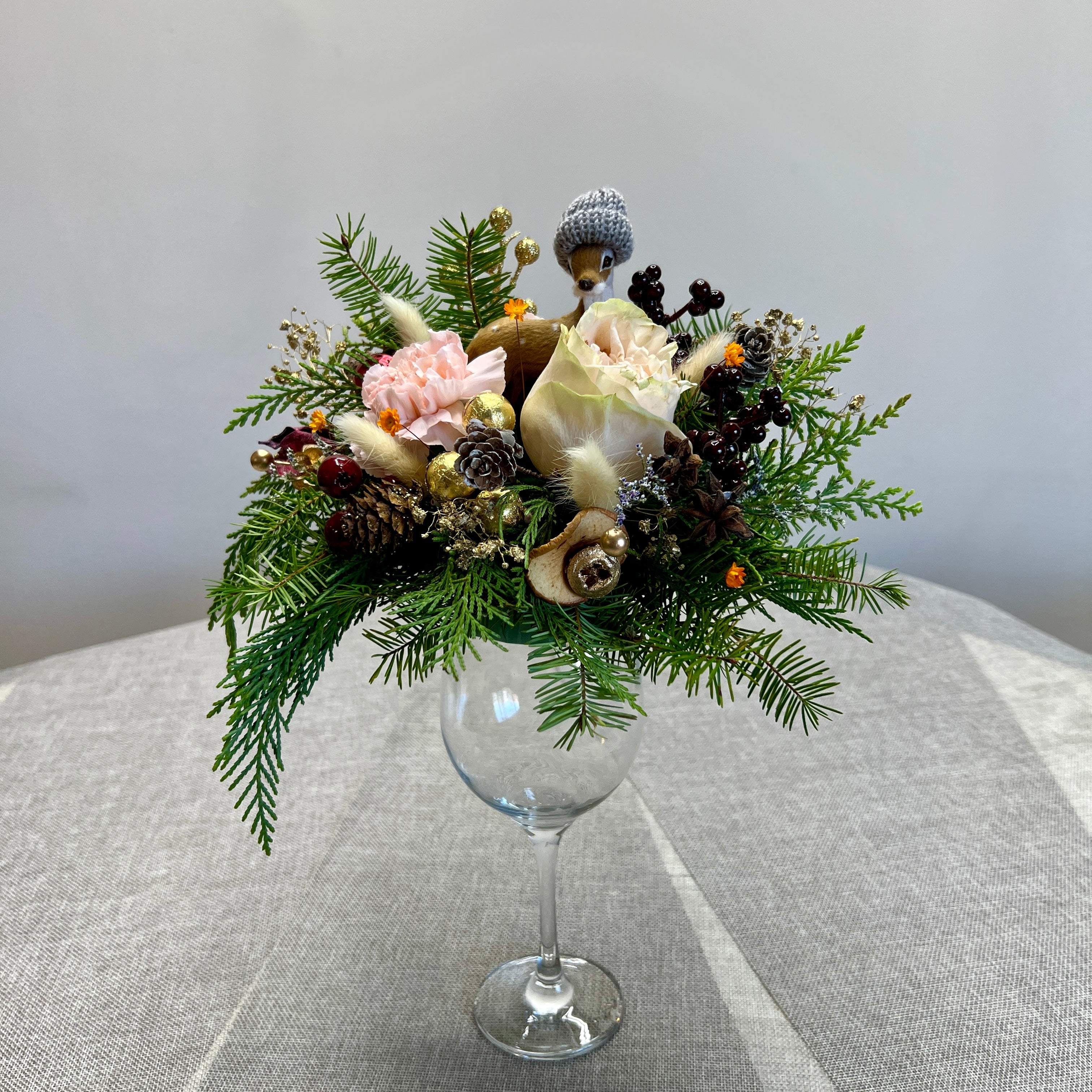 Christmas Arrangement - elegant details