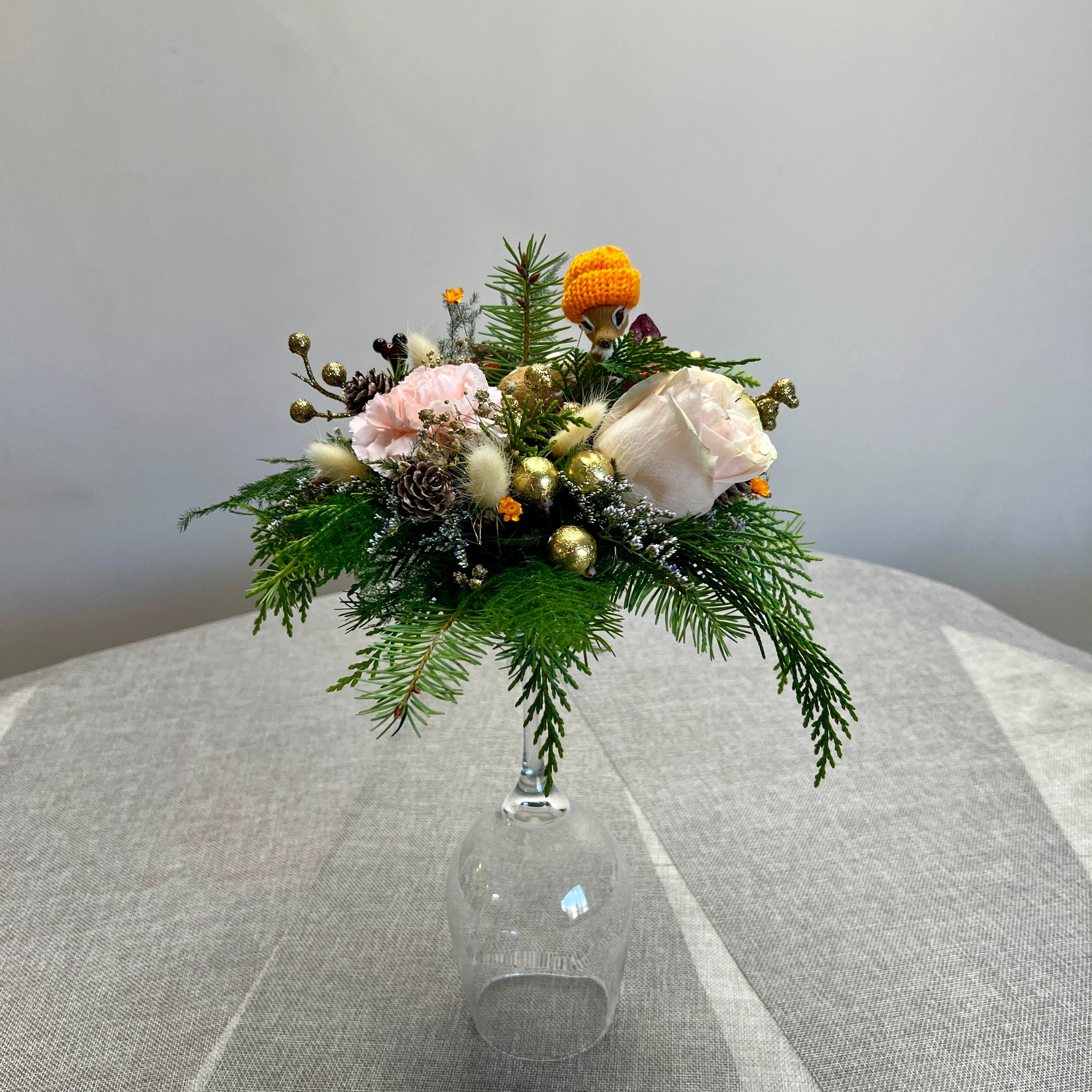 Christmas Arrangement - elegant details